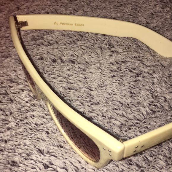 Vintage style 60s Cool Cat Dr. Peepers Sunglasses - Picture 3 of 3